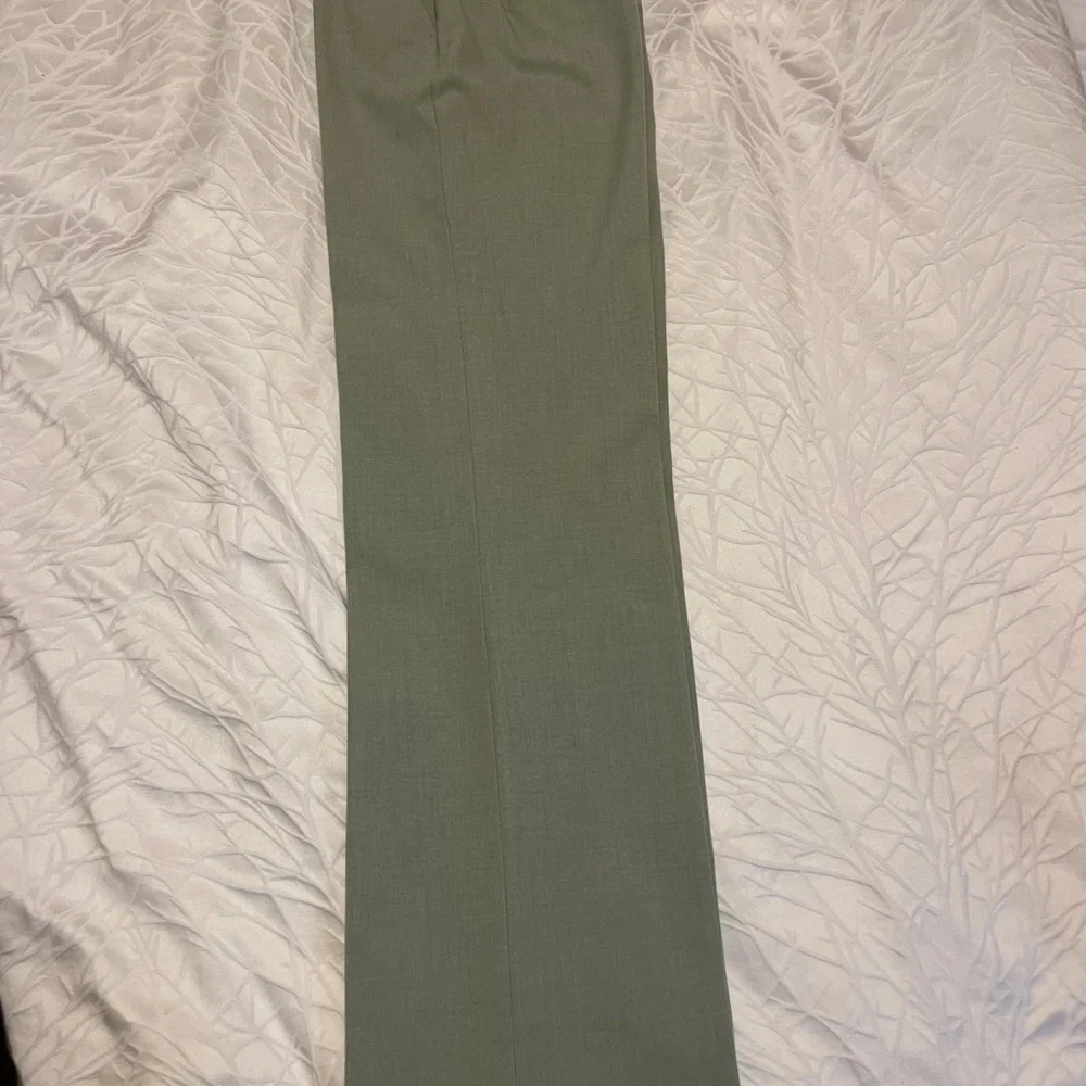 RW&CO Sage Green Wide Leg Dress Pants – Elegant Workwear - Picture 5 of 5